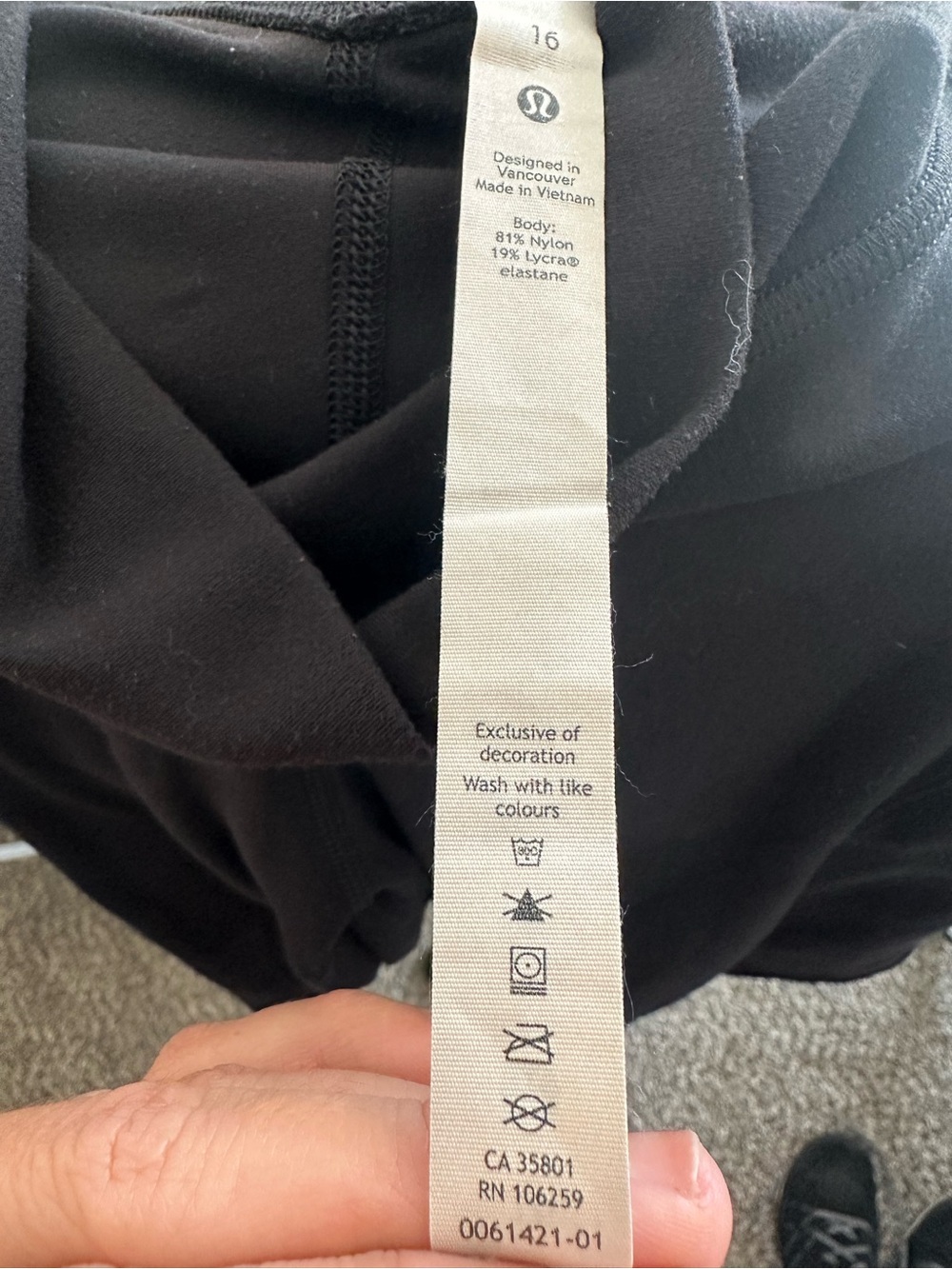 Lululemon Black Women's Jogger Pants - Picture 4 of 7